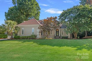 15724 Eagleview Drive, Charlotte, NC 28278
