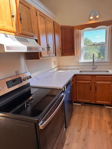 13 Populatic Street B, Medway, MA 02053
