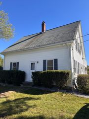 13 Populatic Street B, Medway, MA 02053