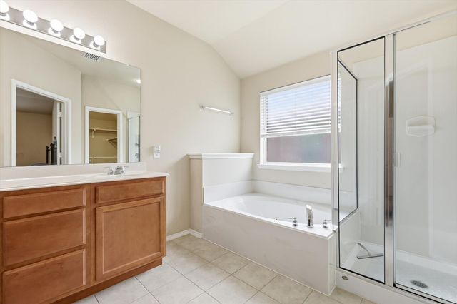 9125 Rainland Court, Arlington, TX 76002