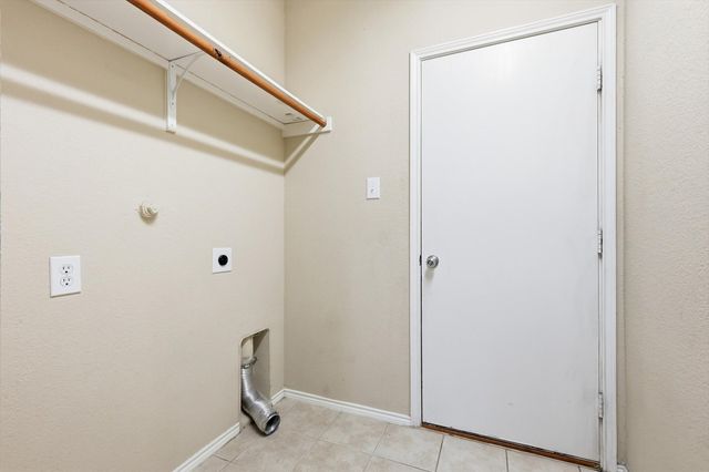 9125 Rainland Court, Arlington, TX 76002