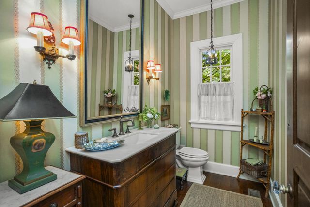 215 Lynnwood Blvd, Nashville, TN 37205