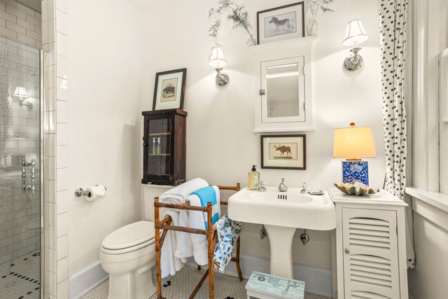 215 Lynnwood Blvd, Nashville, TN 37205