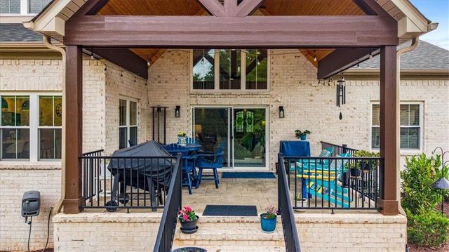 8198 Rob Roy Drive, Summerfield, NC 27358