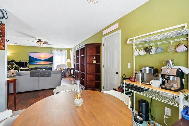 1027 Meadow Lane, Merriam Woods, MO 65740