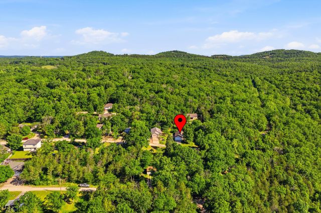 1027 Meadow Lane, Merriam Woods, MO 65740