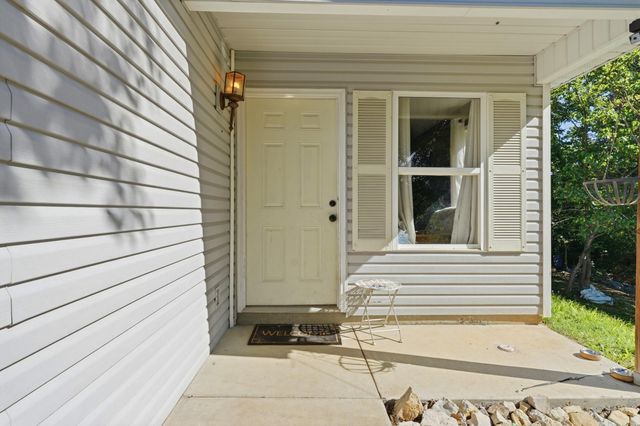 1027 Meadow Lane, Merriam Woods, MO 65740