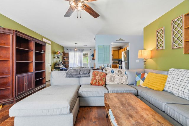 1027 Meadow Lane, Merriam Woods, MO 65740