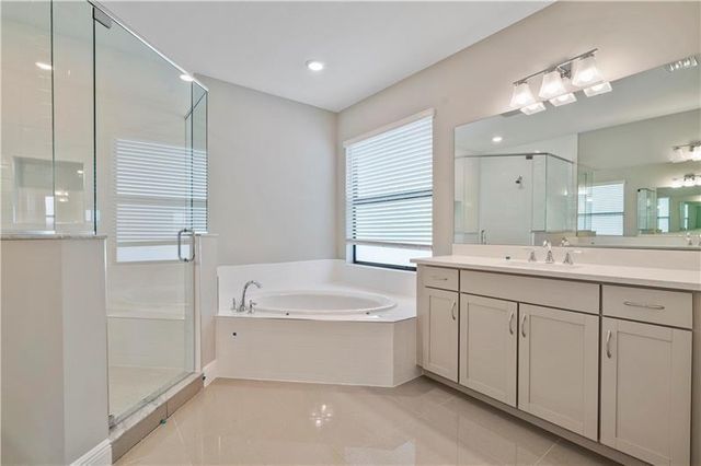 12175 N Baypoint Circle, Parkland, FL 33076