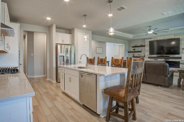 237 Bryant Park, Castroville, TX 78009