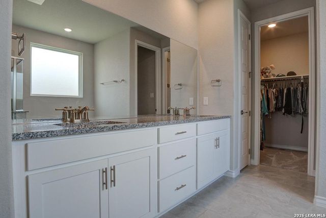 237 Bryant Park, Castroville, TX 78009