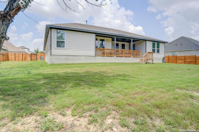 237 Bryant Park, Castroville, TX 78009