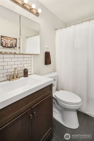1067 Anacortes Avenue NE, Renton, WA 98059