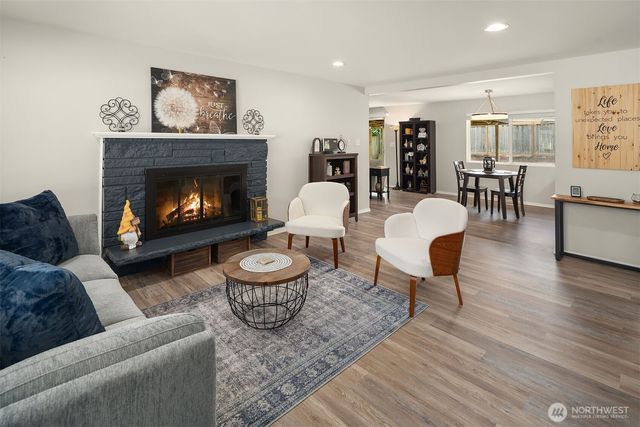 1067 Anacortes Avenue NE, Renton, WA 98059