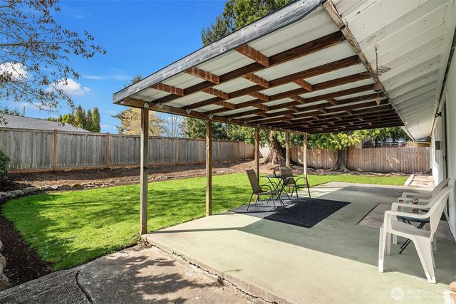 1067 Anacortes Avenue NE, Renton, WA 98059