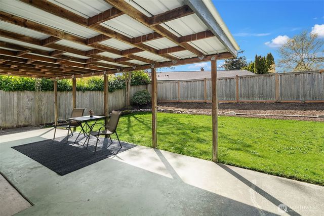 1067 Anacortes Avenue NE, Renton, WA 98059