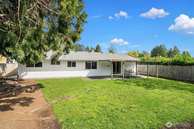 1067 Anacortes Avenue NE, Renton, WA 98059