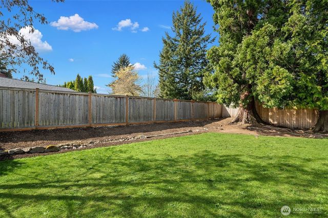 1067 Anacortes Avenue NE, Renton, WA 98059
