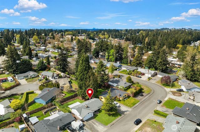 1067 Anacortes Avenue NE, Renton, WA 98059