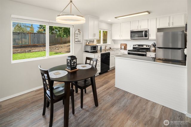 1067 Anacortes Avenue NE, Renton, WA 98059