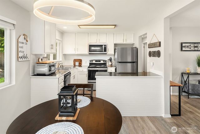 1067 Anacortes Avenue NE, Renton, WA 98059