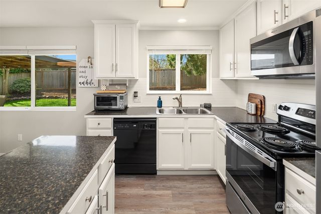 1067 Anacortes Avenue NE, Renton, WA 98059
