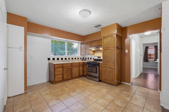 4577 Bonanza Lane, Dallas, TX 75211