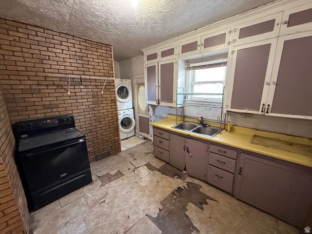 110 W CLARK ST, Grantsville, UT 84029