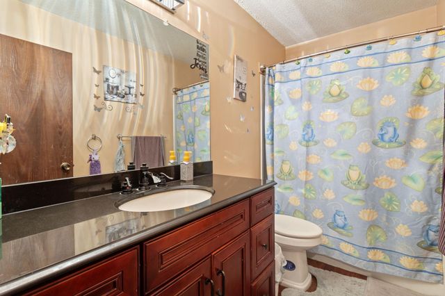 1501 80th Avenue N, Brooklyn Park, MN 55444