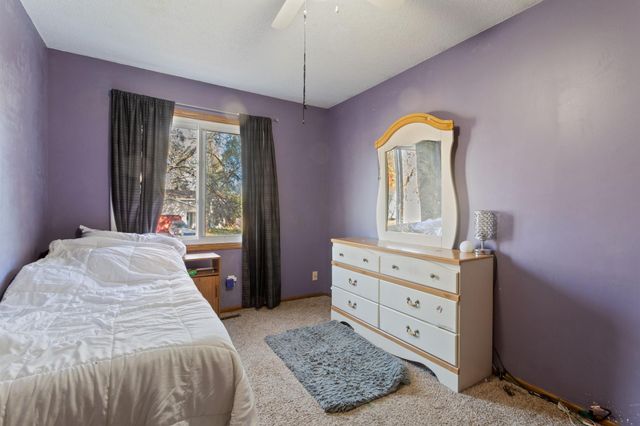 1501 80th Avenue N, Brooklyn Park, MN 55444