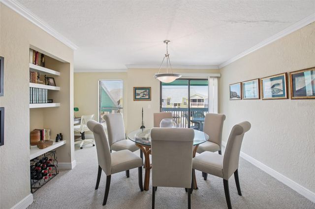 455 ALT 19 S 42, Palm Harbor, FL 34683