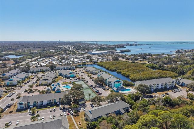 455 ALT 19 S 42, Palm Harbor, FL 34683