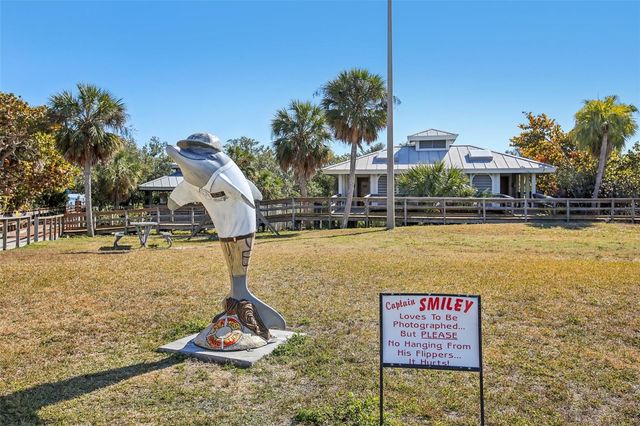 455 ALT 19 S 42, Palm Harbor, FL 34683