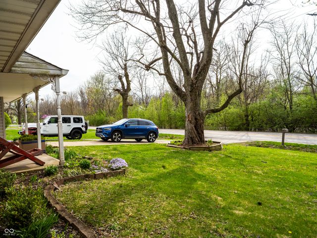 8203 Railroad Road, Indianapolis, IN 46217