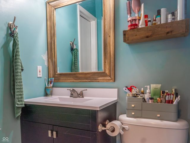 8203 Railroad Road, Indianapolis, IN 46217