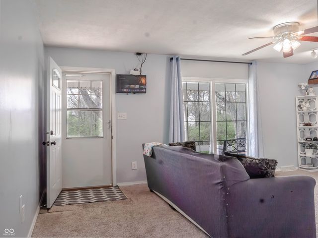 8203 Railroad Road, Indianapolis, IN 46217