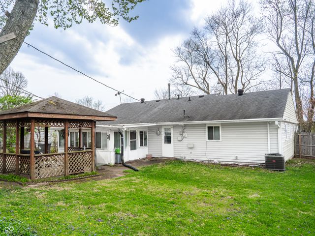 8203 Railroad Road, Indianapolis, IN 46217