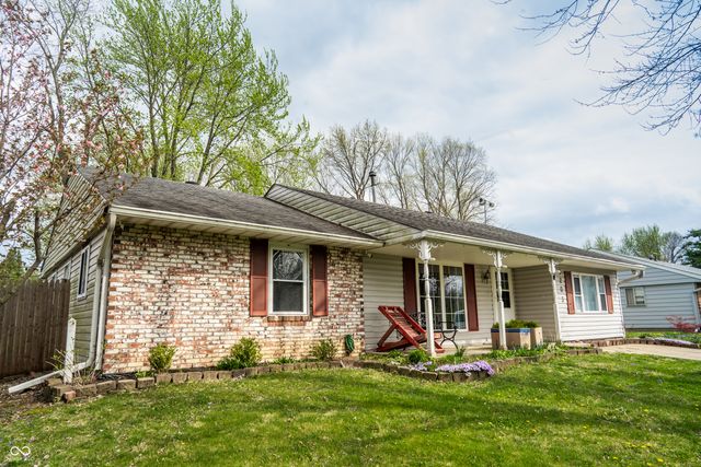 8203 Railroad Road, Indianapolis, IN 46217
