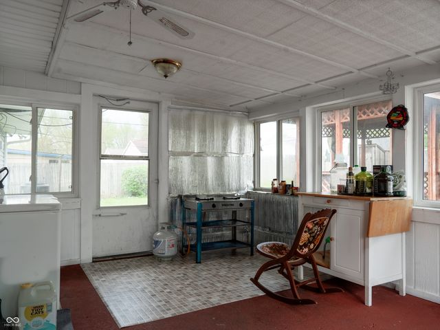 8203 Railroad Road, Indianapolis, IN 46217