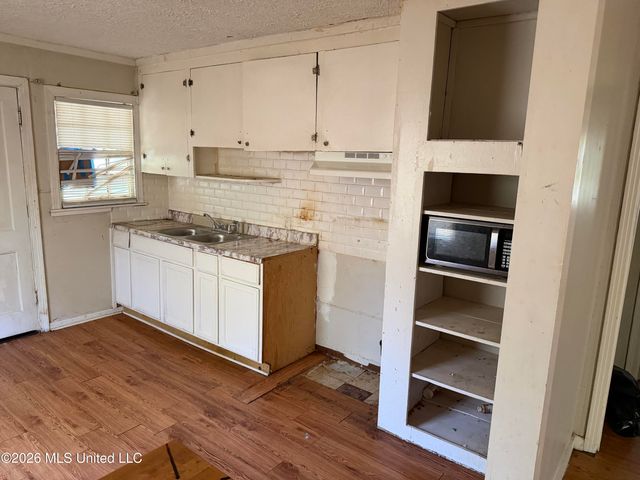 333 Creston Avenue, Jackson, MS 39212
