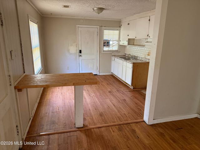 333 Creston Avenue, Jackson, MS 39212