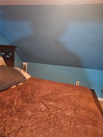 2417 Lister Avenue, Kansas City, MO 64127