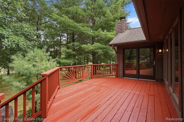 8636 Hidden Lake Drive, Howell, MI 48855