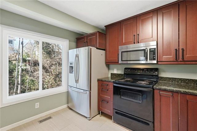 204 Hillcrest Ridge, Canton, GA 30115