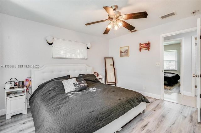 4542 SW 25th Ave 1, Dania Beach, FL 33312