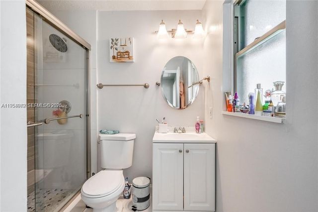 4542 SW 25th Ave 1, Dania Beach, FL 33312