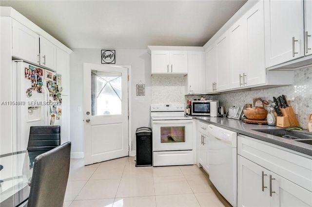 4542 SW 25th Ave 1, Dania Beach, FL 33312