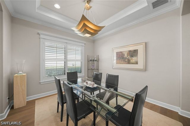 8735 Cavano ST E, Naples, FL 34119