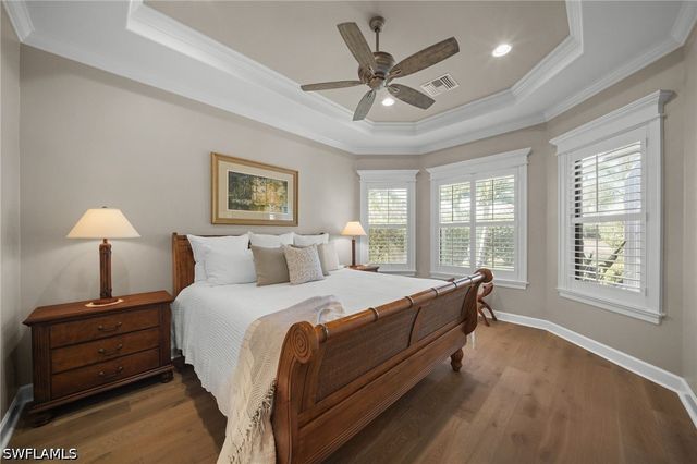 8735 Cavano ST E, Naples, FL 34119