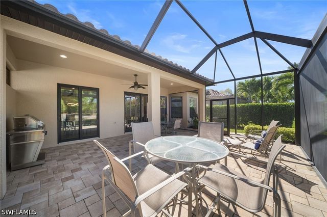 8735 Cavano ST E, Naples, FL 34119
